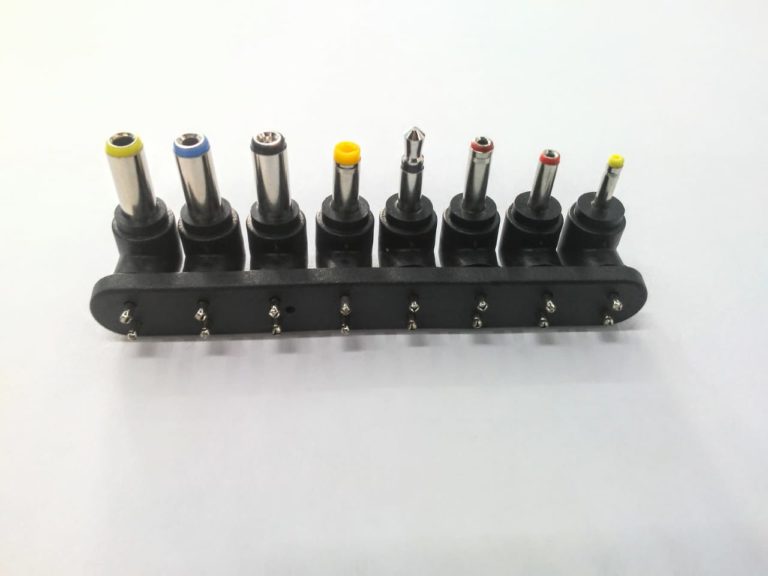 Eliminador de 24V a 2A con puntas intercambiables - Imagen 2